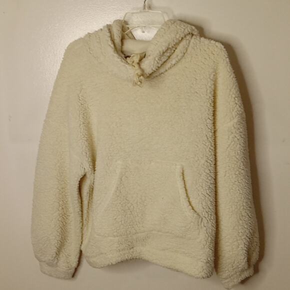 Lush Tops - LUSH Women's Faux sherpa Medium cream pocketed hoodie.Casual,Atleisure,Winter